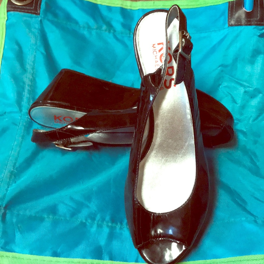 Slingback Michael Kors platform heels